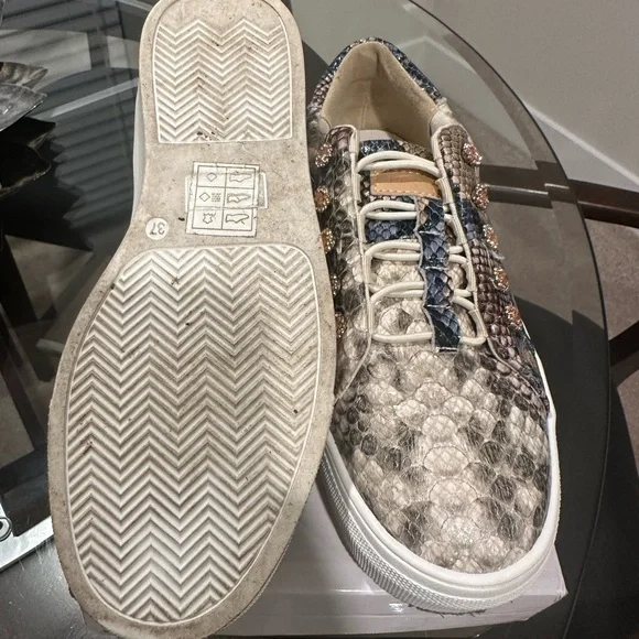 KURT GEIGER LONDON Snake-Embossed Platform Sneakers - Picture 4 of 5